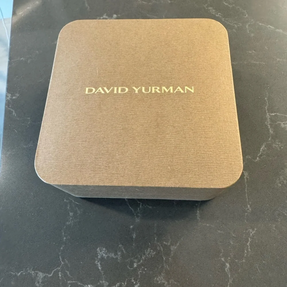 David Yurman Gold Skyline Ornament - Picture 6 of 8